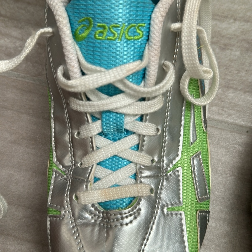 ASICS Track Cleats - Picture 8 of 11